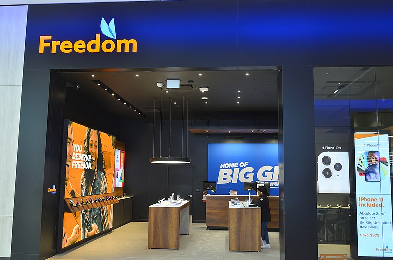 Freedom Mobile at Hillcrest Mall