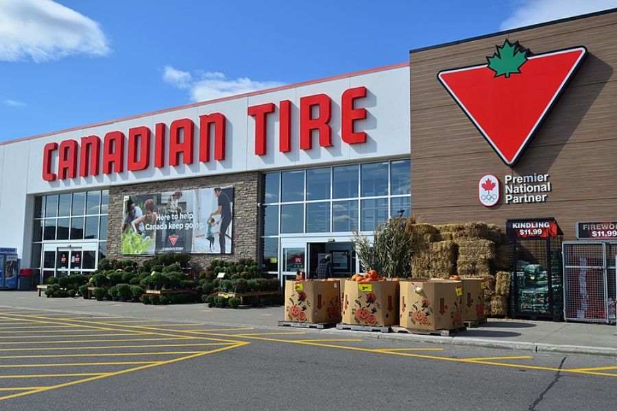 Canadian Tire store